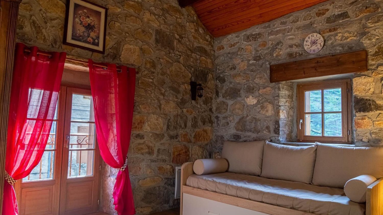 Photo of Livingroom in Saint-Pierre-des-Tripiers
