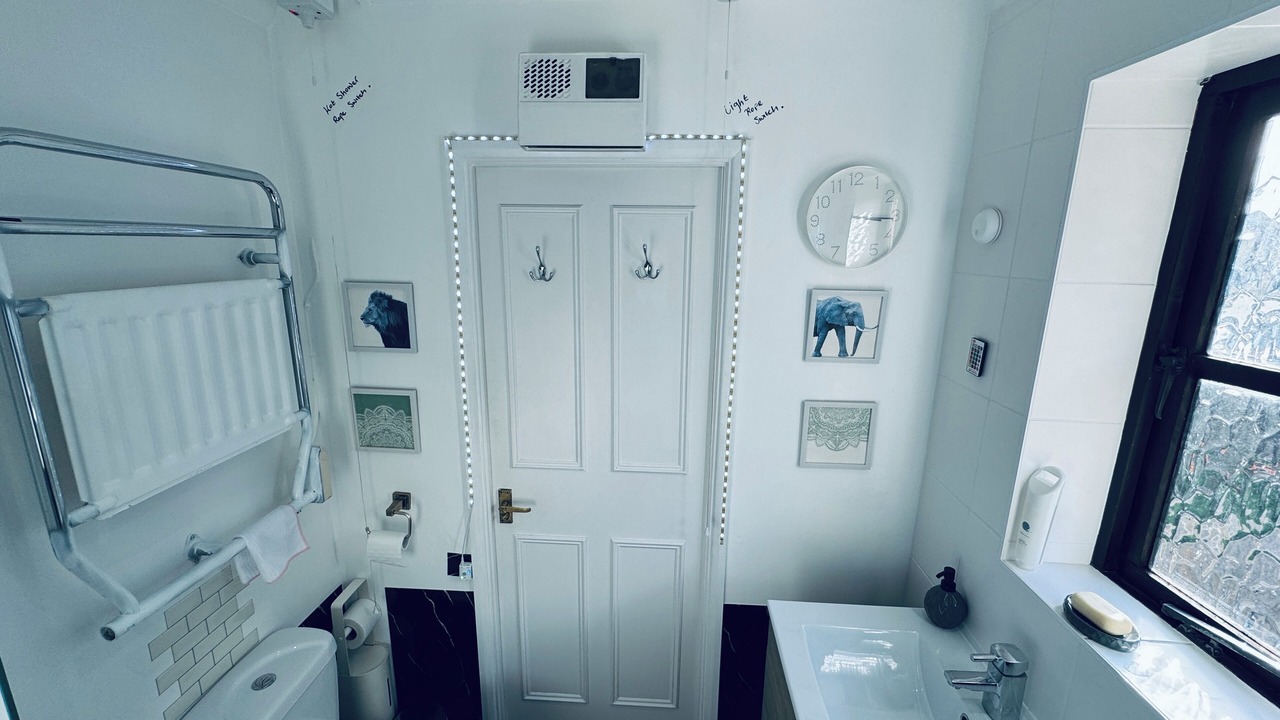 Photo of Bathroom in Vange