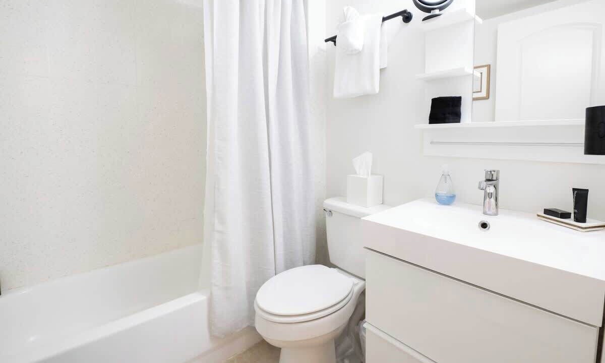 Photo of Bathroom in Fernandina Beach
