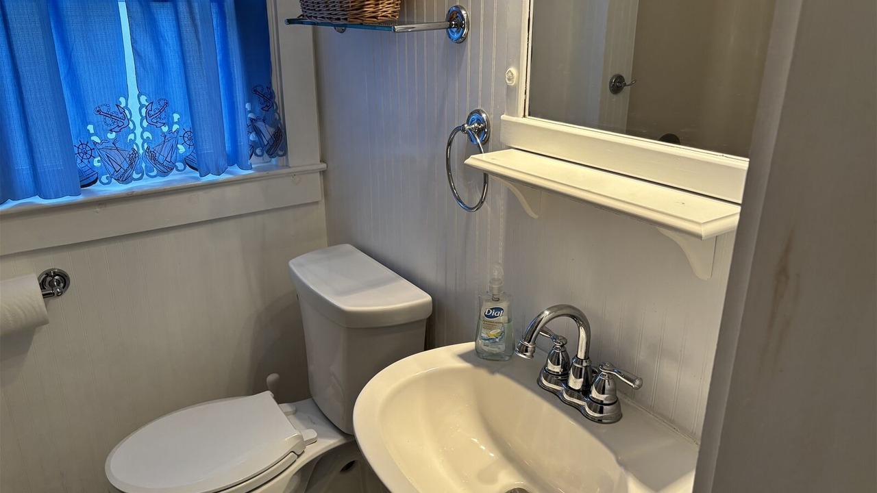 Photo of Bathroom in Ocean Park