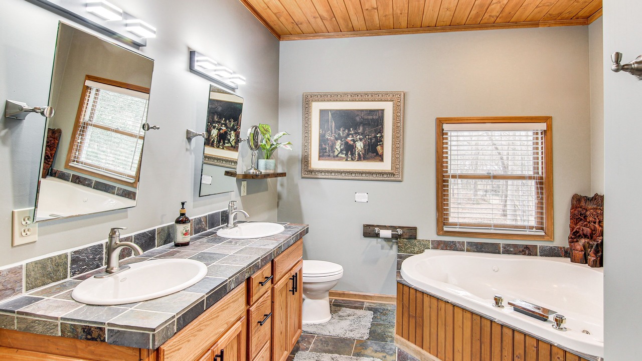 Photo of Bathroom in Rutherfordton