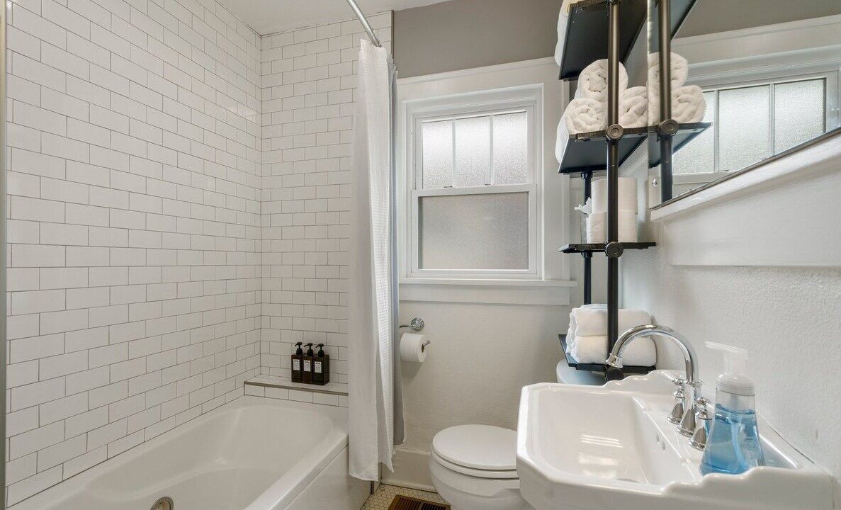 Photo of Bathroom in Cherry Street