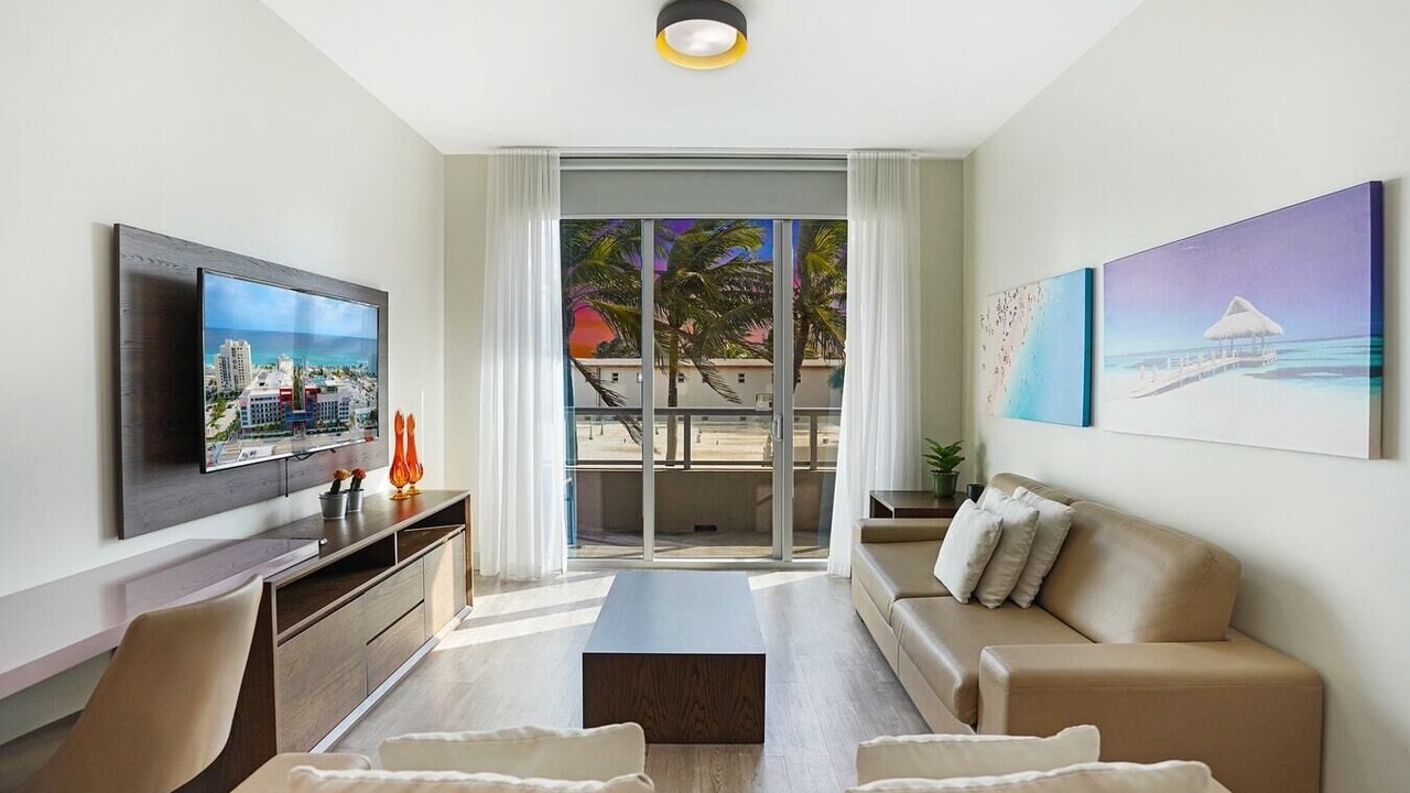 Photo of Livingroom in Hollywood