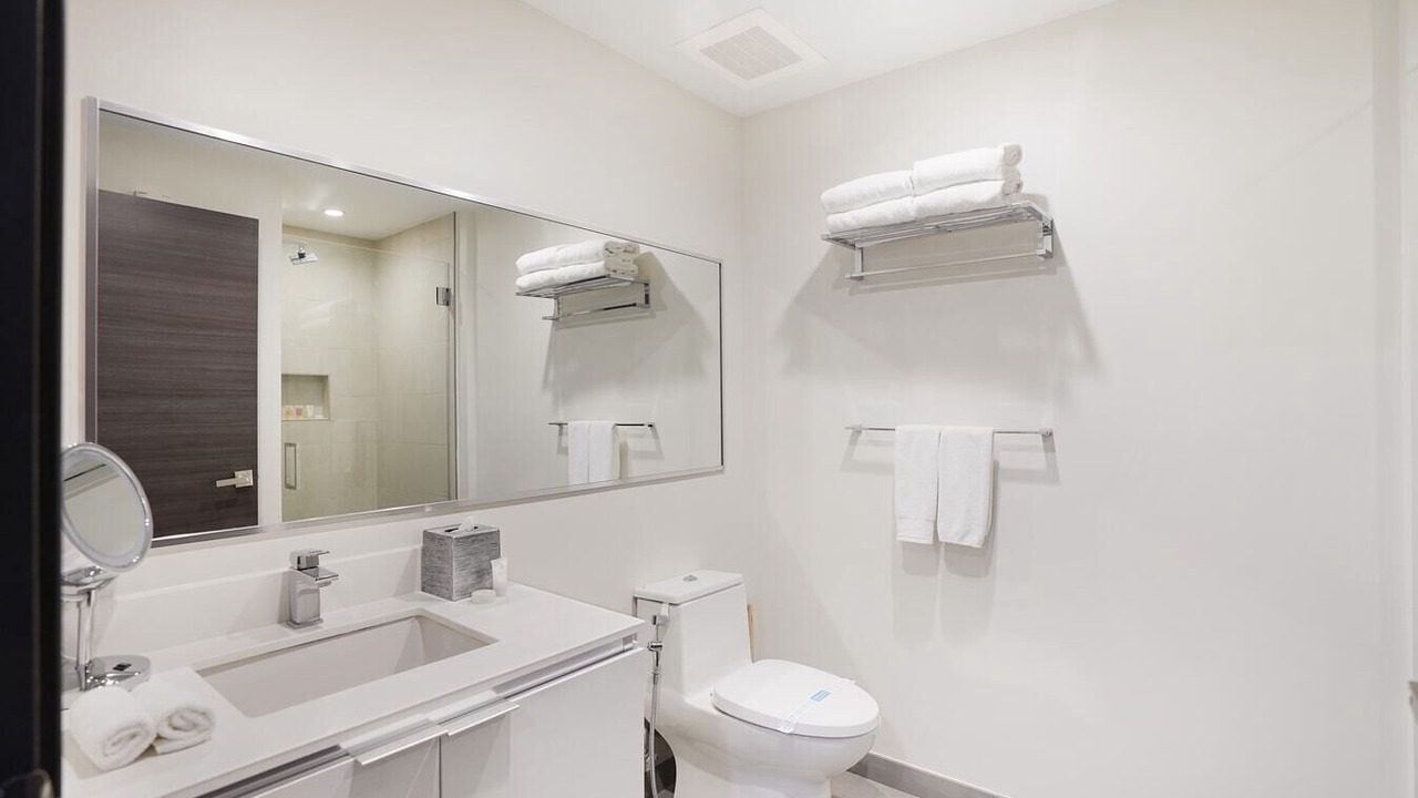 Photo of Bathroom in Hollywood
