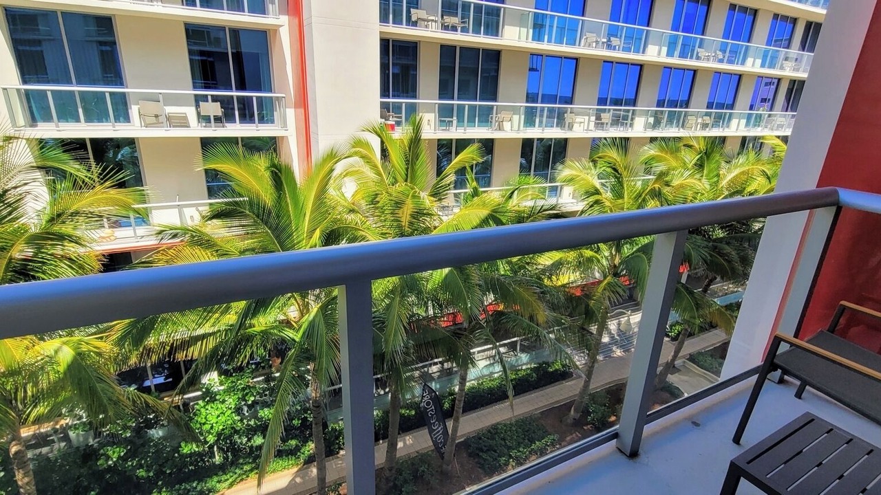Photo of Outdoor in Hollywood