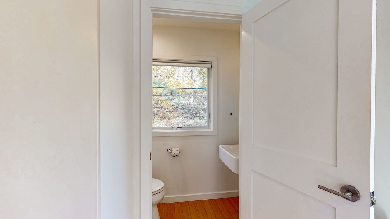 Photo of Bathroom in Valois