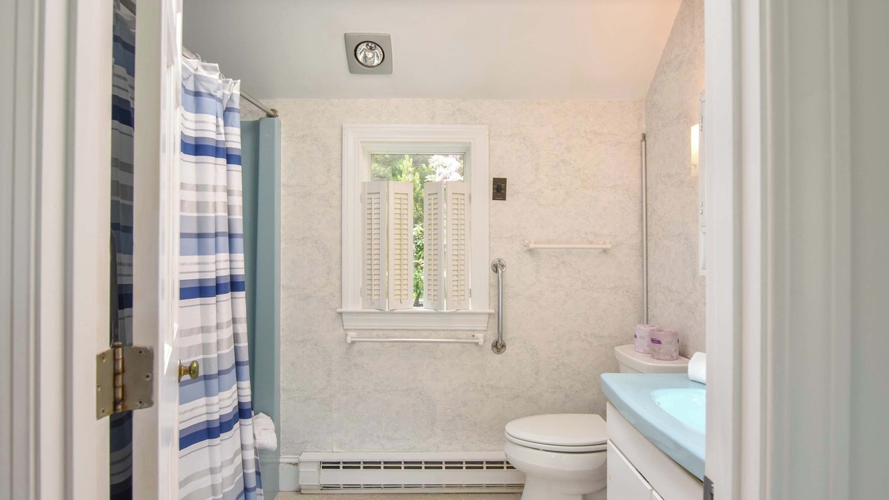 Photo of Bathroom in South Orleans