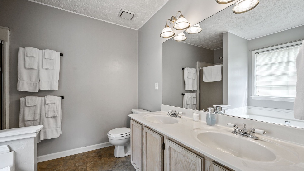 Photo of Bathroom in Clarkdale