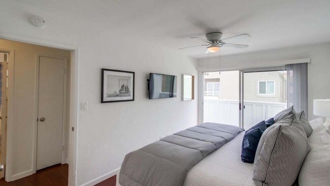 Photo of Bedroom in South Mission Beach