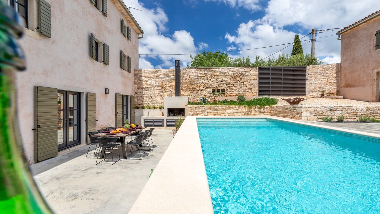 Photo of Outdoor in Golas