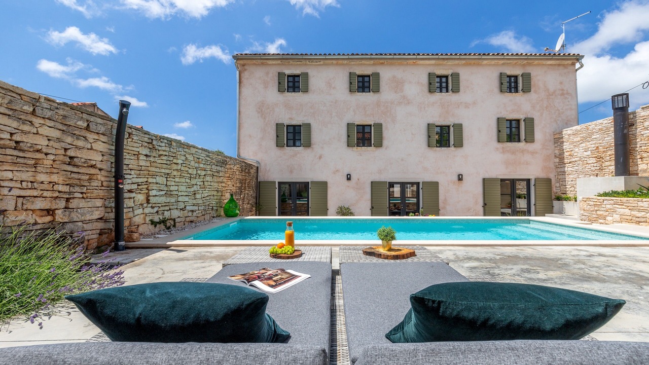 Photo of Outdoor in Golas