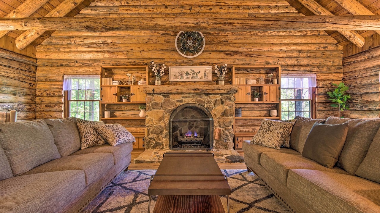 Photo of Livingroom in Pickens