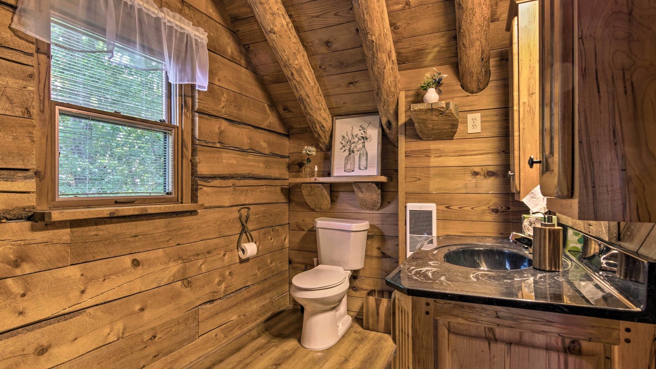 Photo of Bathroom in Pickens