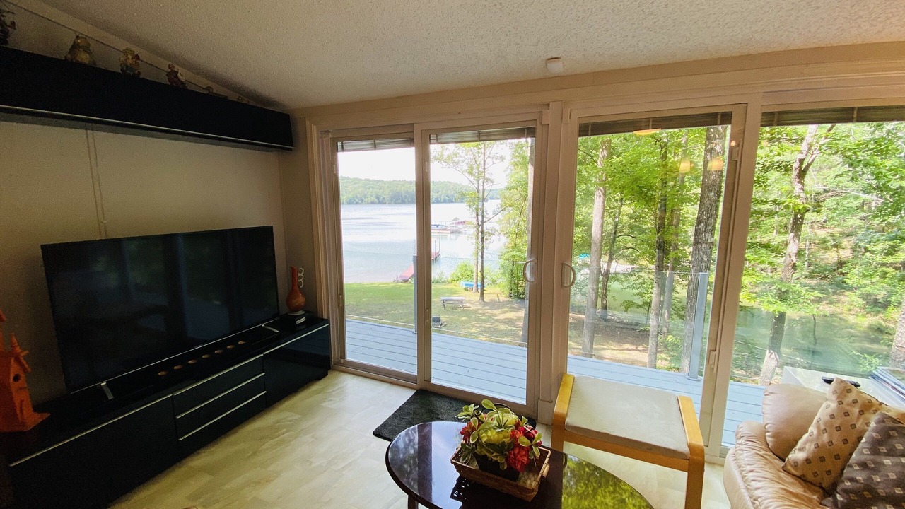 Photo of Bedroom in Reed Creek