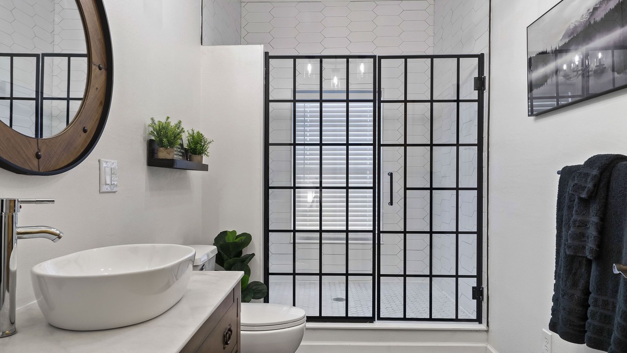 Photo of Bathroom in Murphy