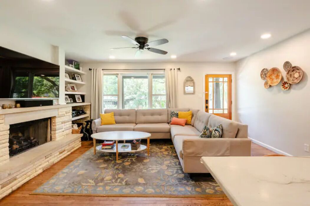 Photo of Livingroom in Zilker