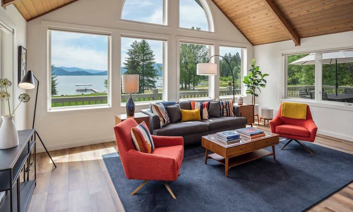 Photo of Livingroom in Sandpoint