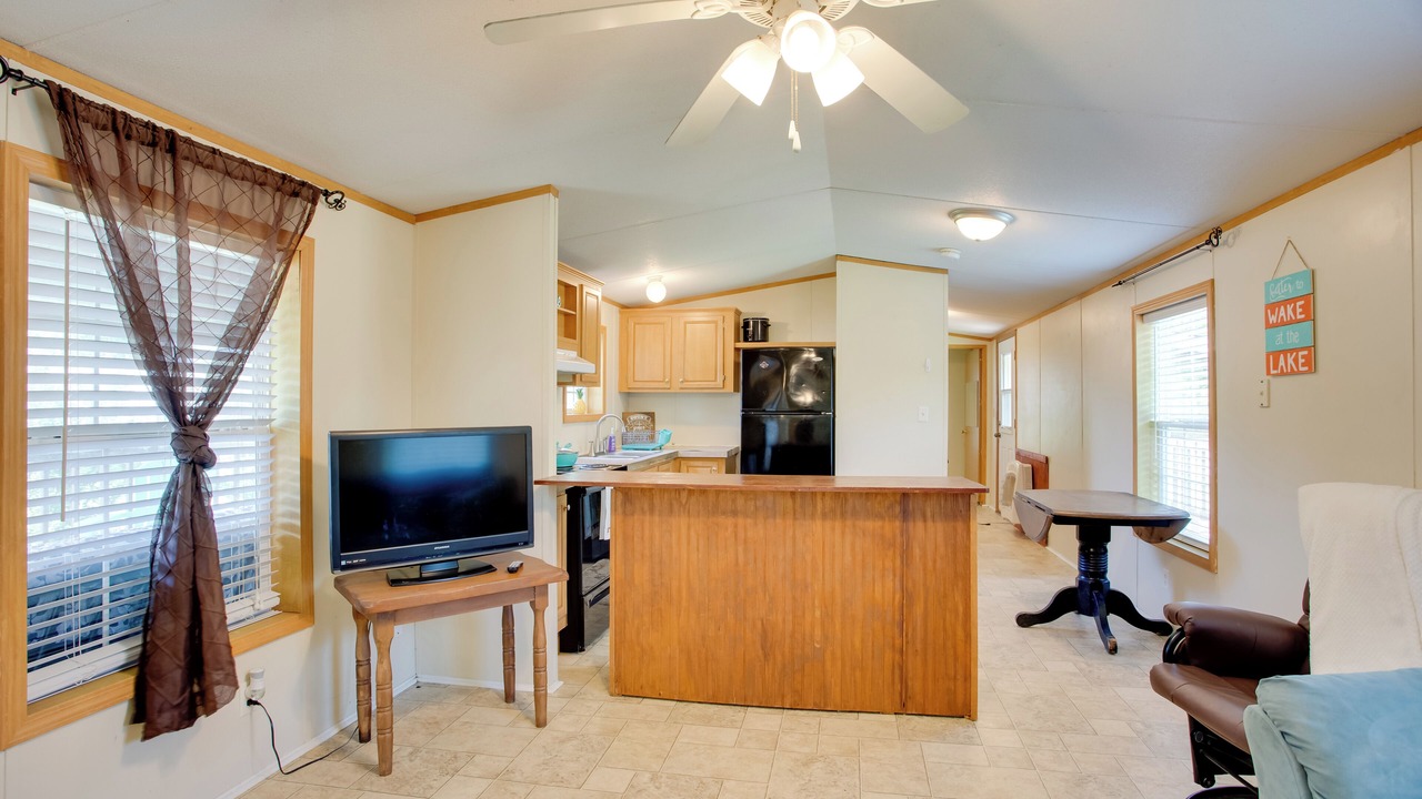 Photo of Livingroom in Mead