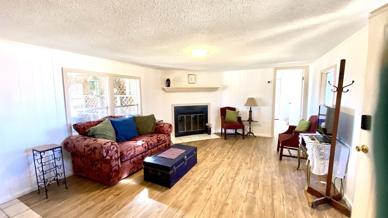 Photo of Livingroom in Millersview