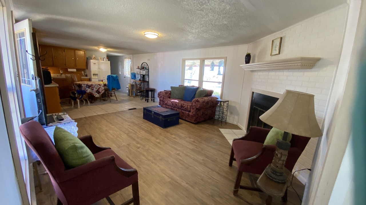 Photo of Livingroom in Millersview