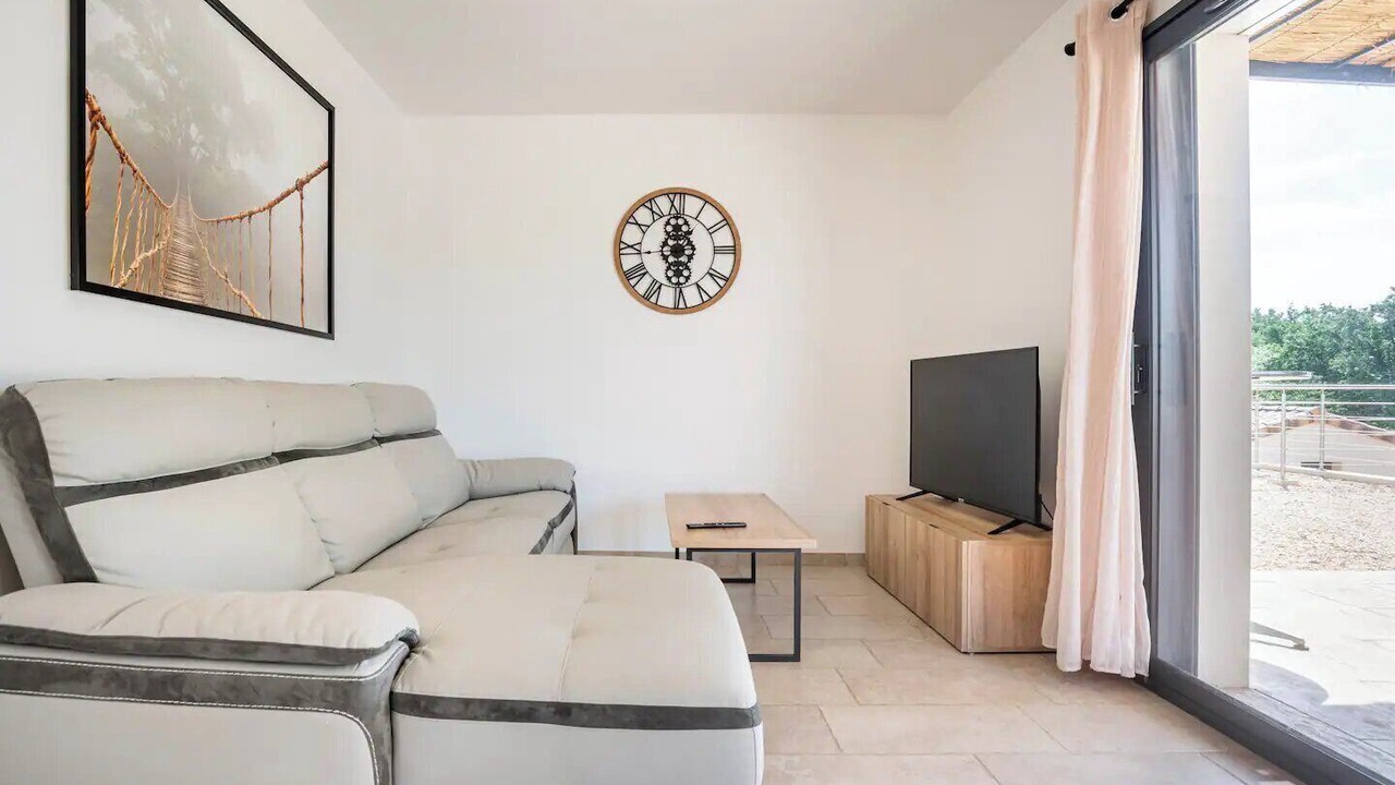 Photo of Livingroom in Saint-Martin-d'Ardeche