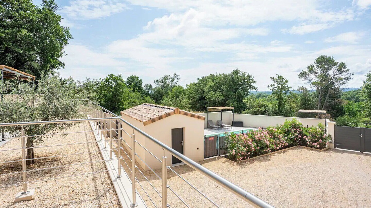 Photo of Patio Balcony in Saint-Martin-d'Ardeche