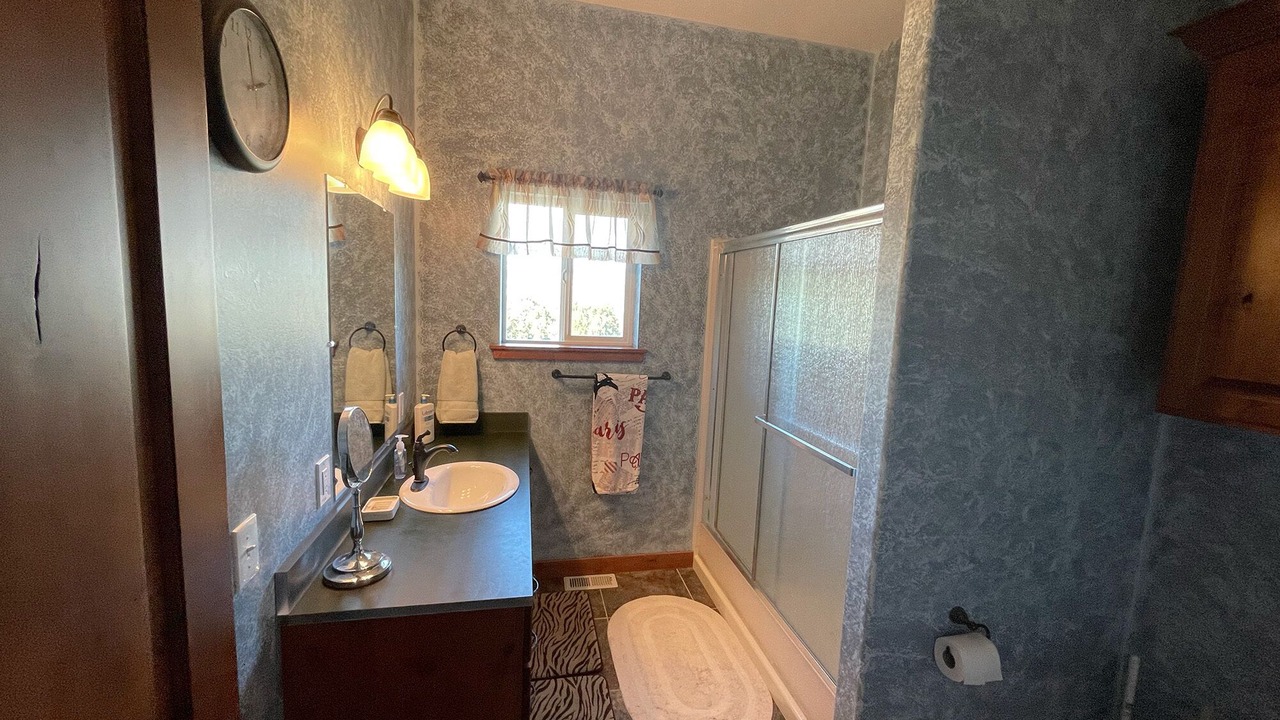 Photo of Bathroom in Hanna