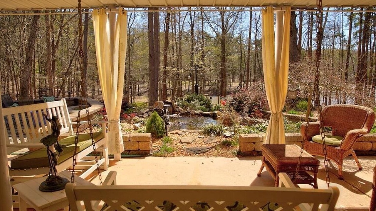 Photo of Patio Balcony in Merifield Acres