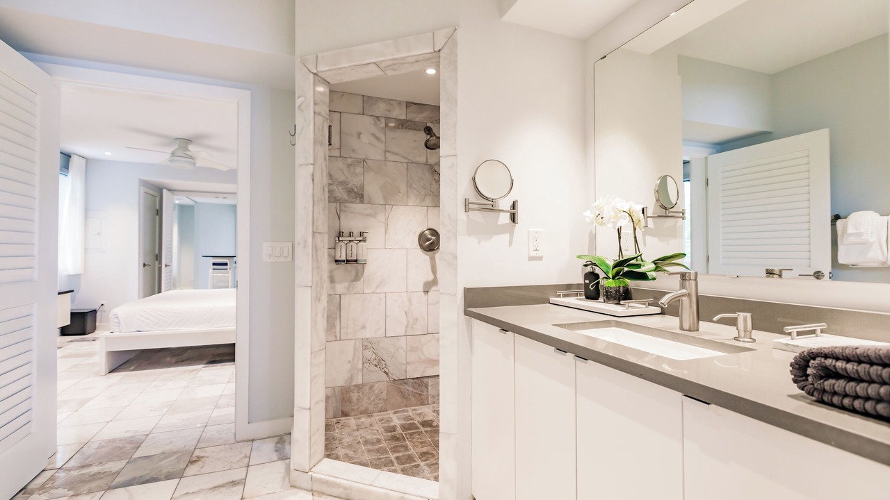 Photo of Bathroom in Marathon
