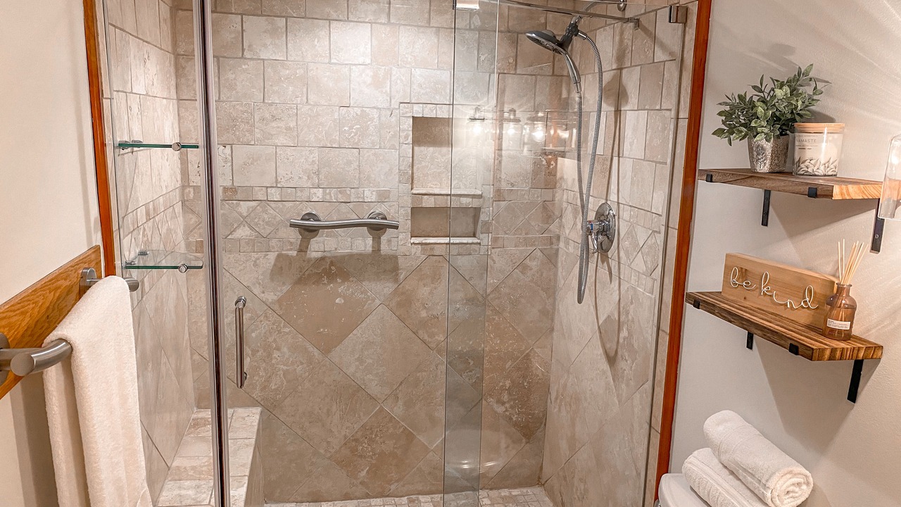 Photo of Bathroom in Snowshoe