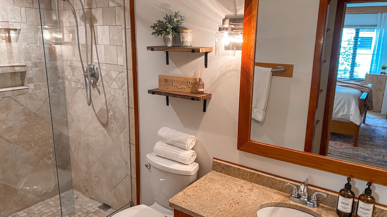 Photo of Bathroom in Snowshoe