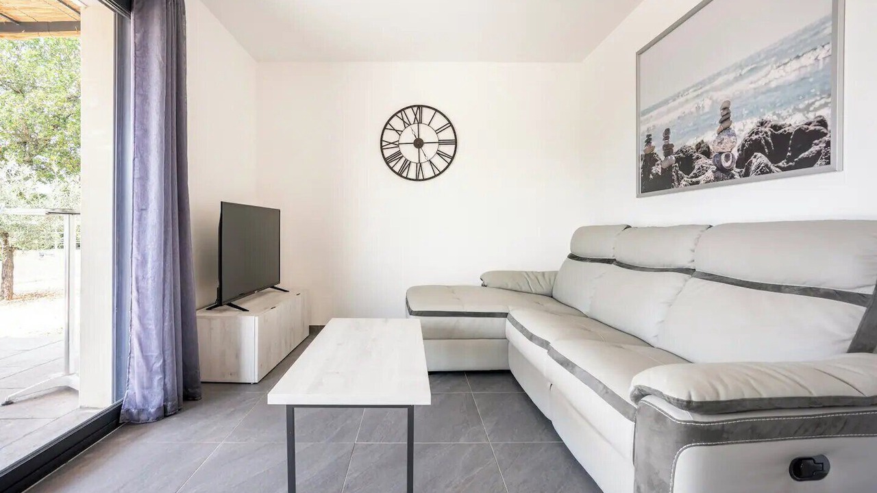 Photo of Livingroom in Saint-Martin-d'Ardeche
