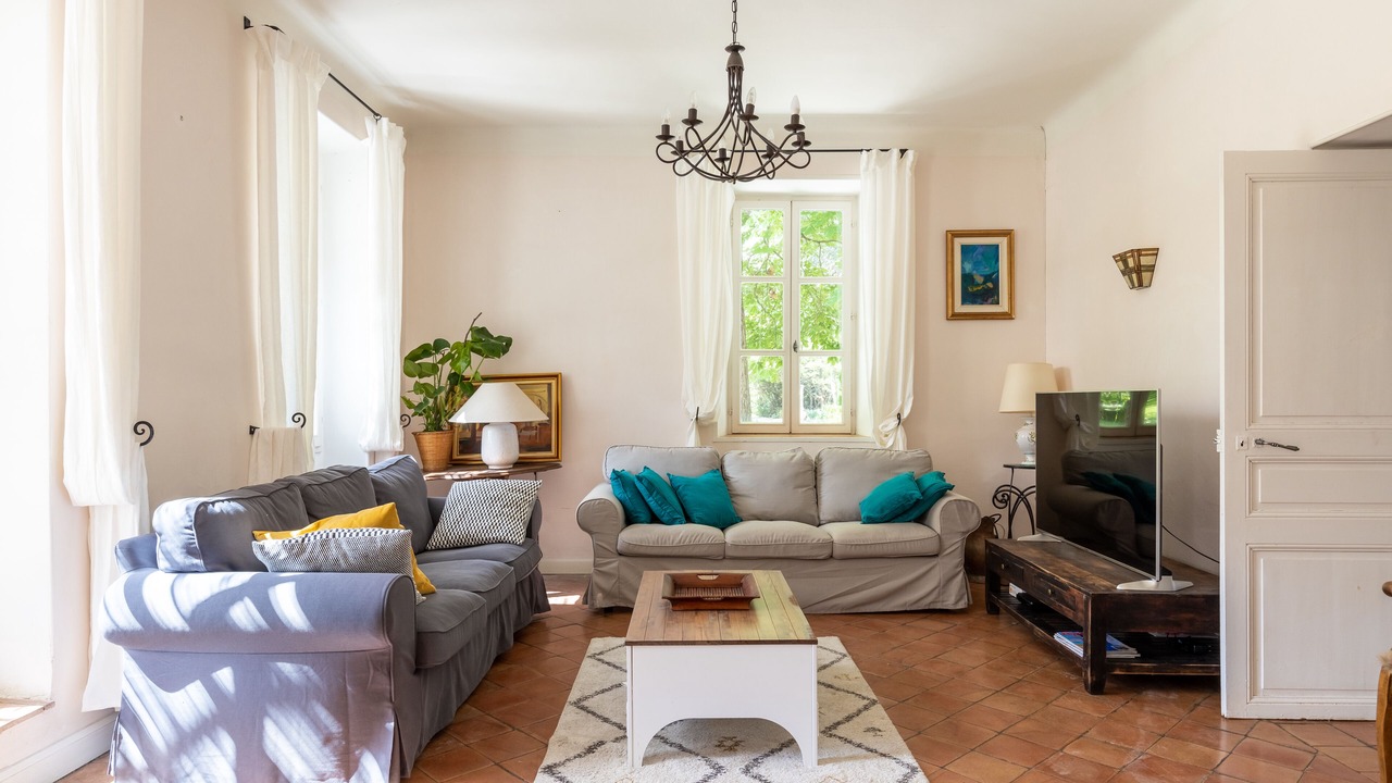 Photo of Livingroom in Dauphin