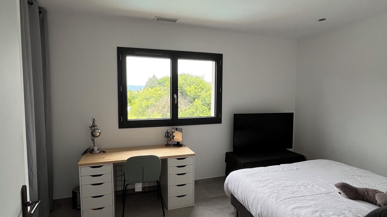 Photo of Bedroom in Camaret-sur-Aigues