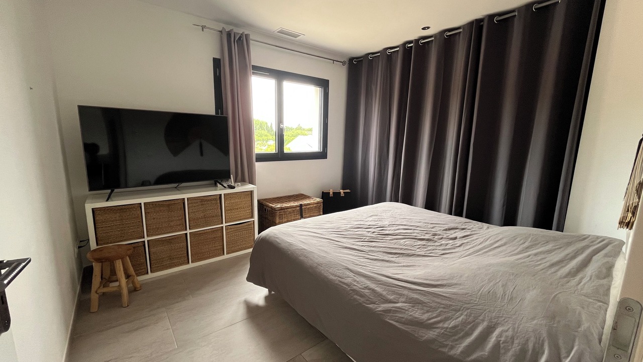 Photo of Bedroom in Camaret-sur-Aigues