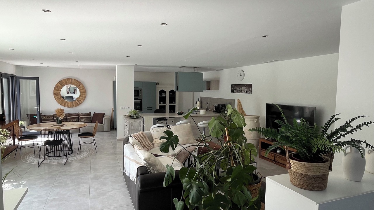 Photo of Livingroom in Camaret-sur-Aigues