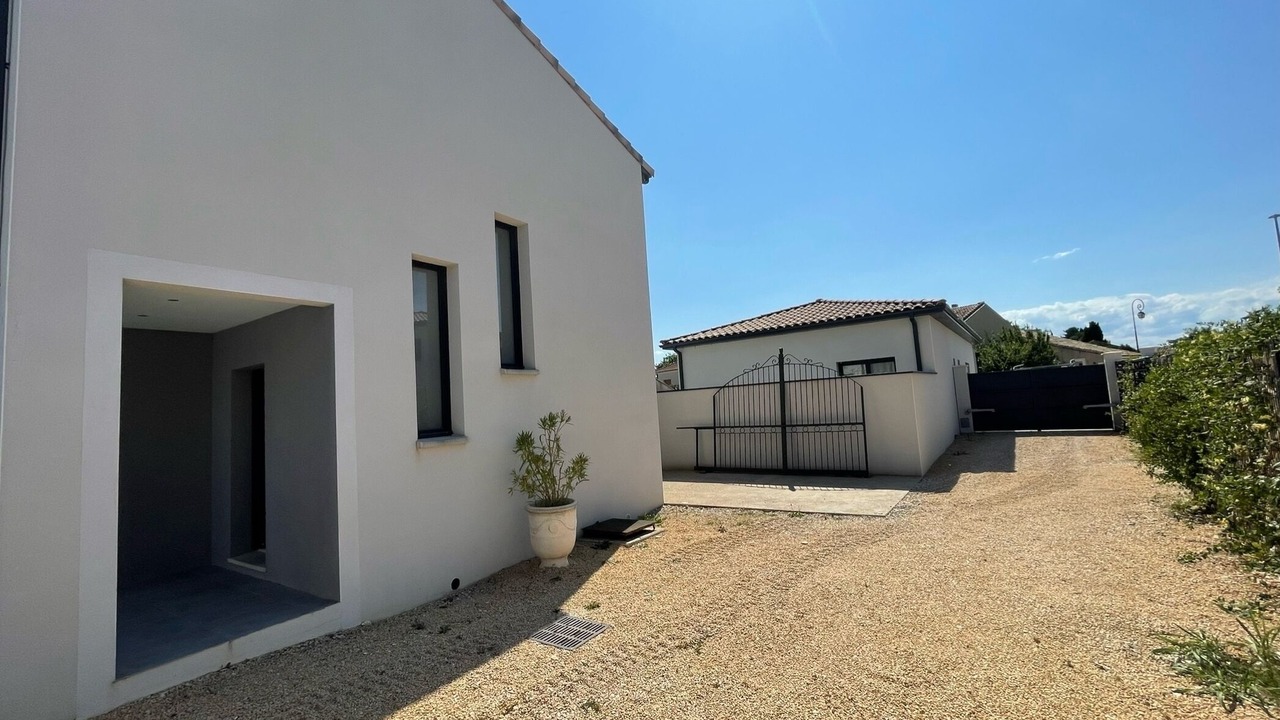 Photo of Outdoor in Camaret-sur-Aigues