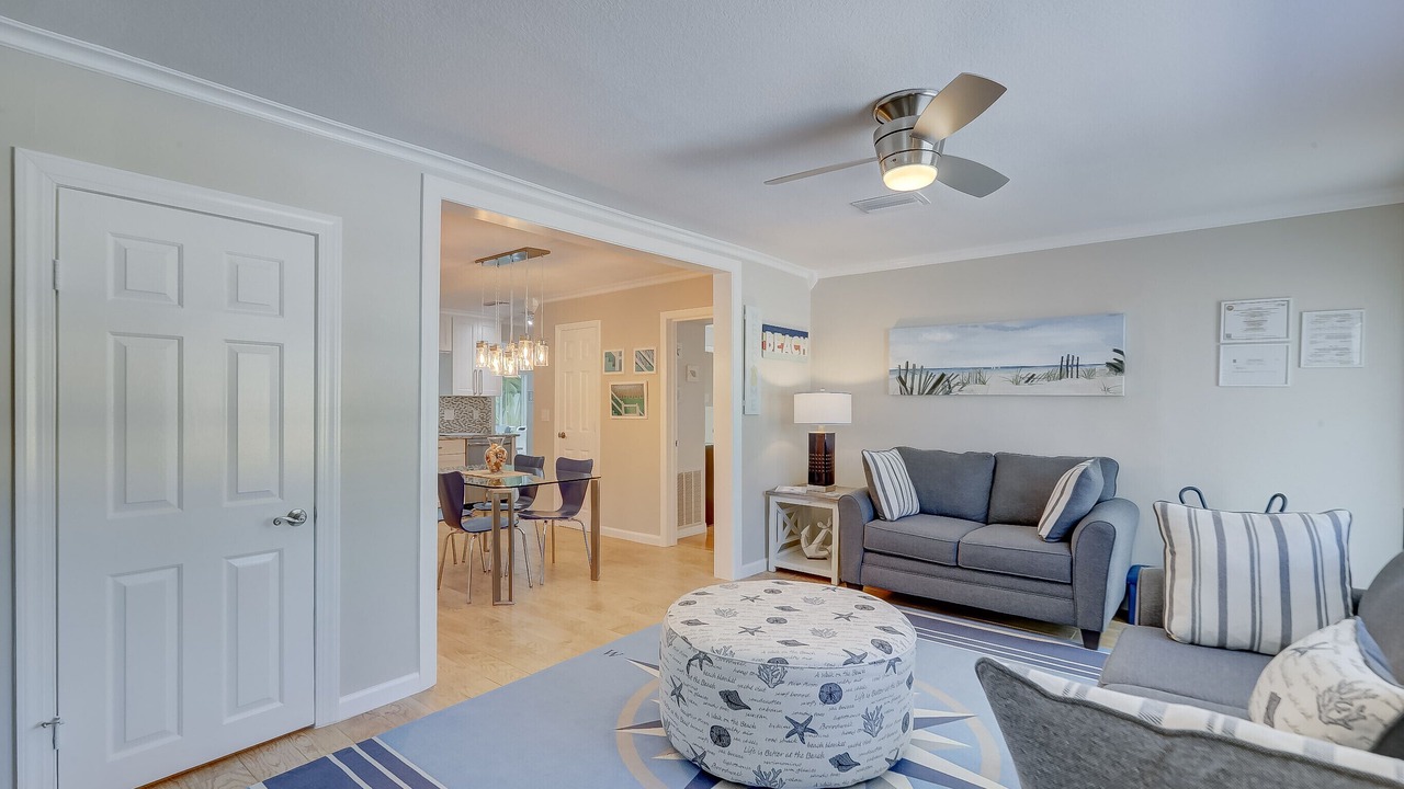 Photo of Livingroom in Coral Brook