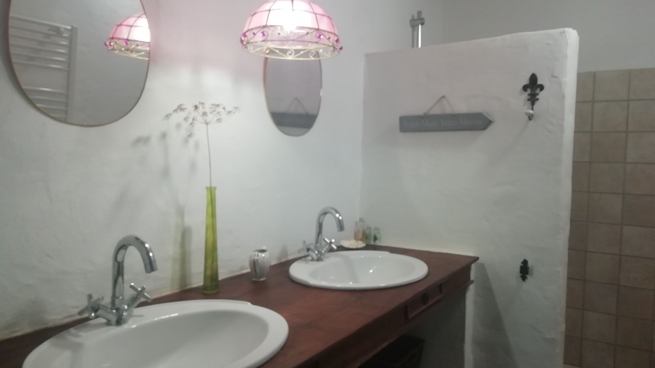 Photo of Bathroom in Saint-Georges