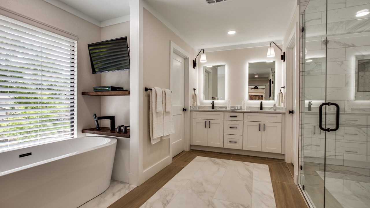 Photo of Bathroom in Carolyn Estates