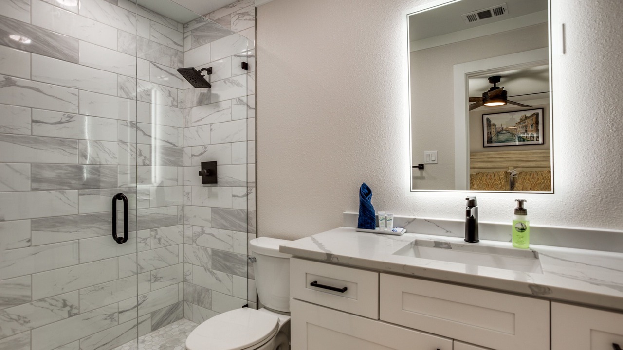 Photo of Bathroom in Carolyn Estates