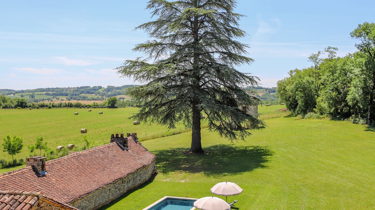 Photo of Outdoor in Villeneuve d'Aveyron