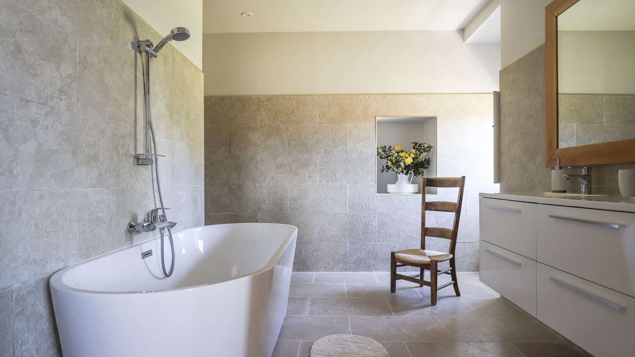 Photo of Bathroom in Villeneuve d'Aveyron