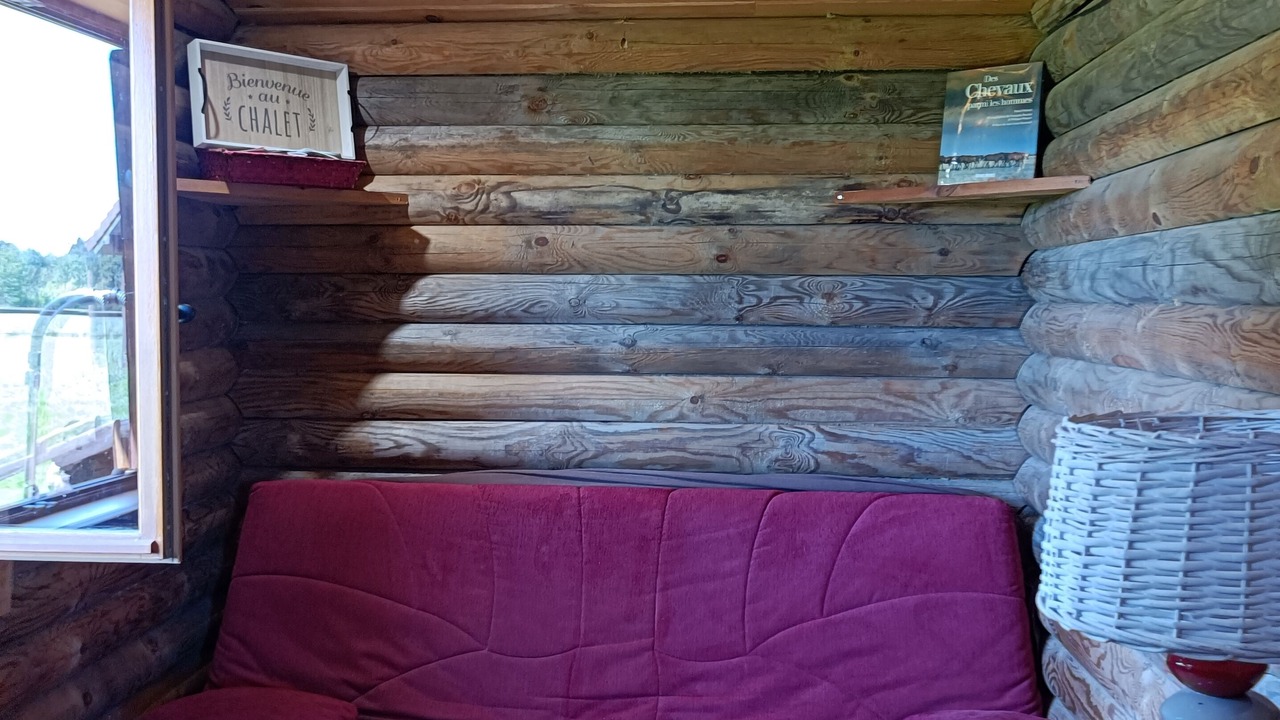 Photo of Livingroom in Saint-Julien-de-Mailloc