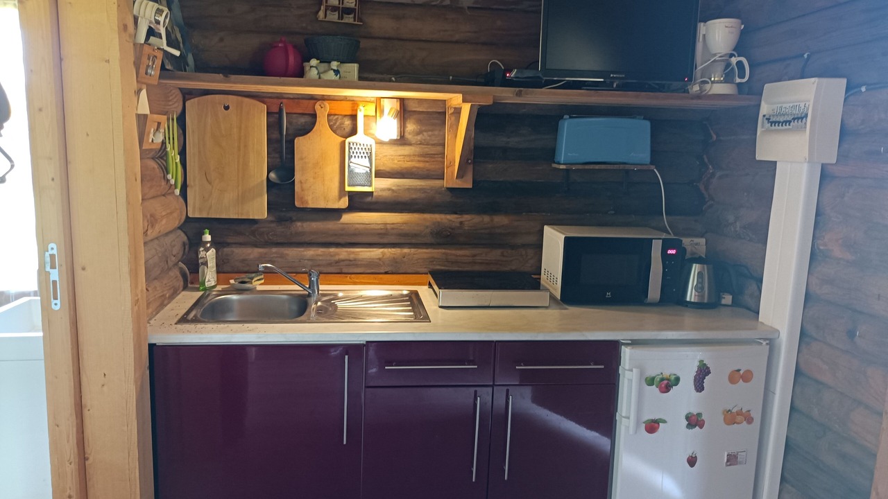 Photo of Kitchen in Saint-Julien-de-Mailloc