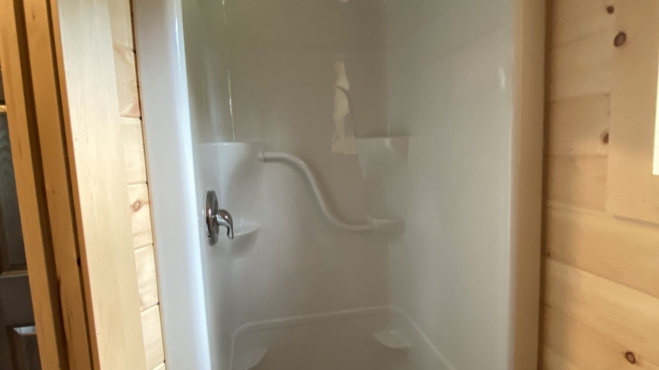 Photo of Bathroom in Mapleton