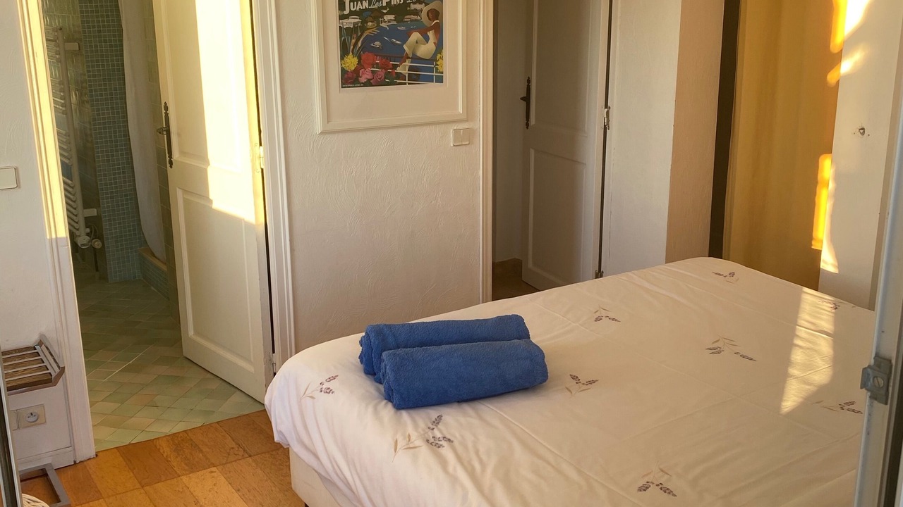Photo of Bedroom in Biot