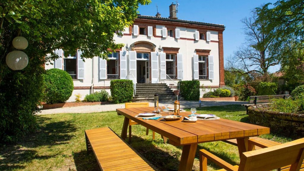 Photo of Outdoor in Flourens