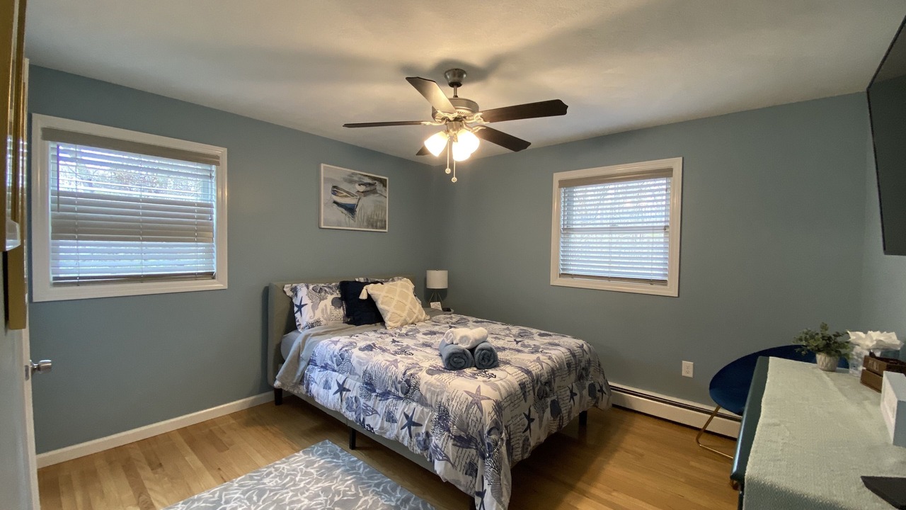 Photo of Bedroom in Old Mystic