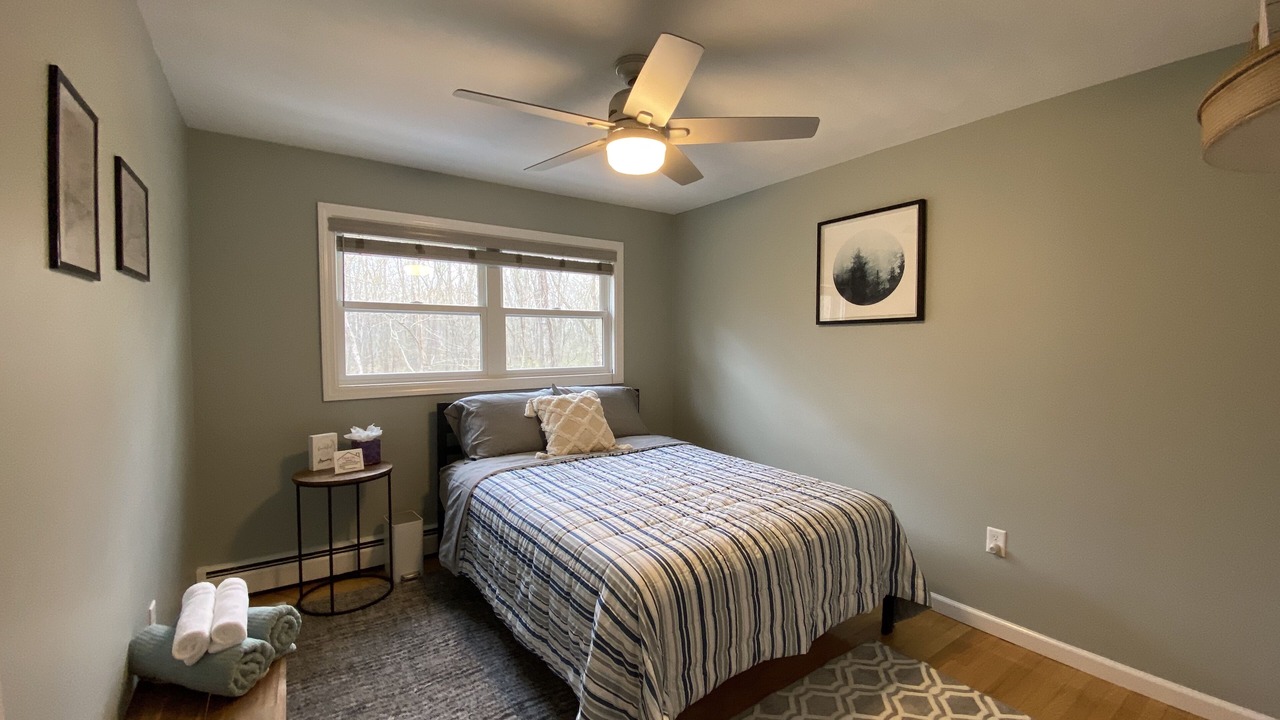 Photo of Bedroom in Old Mystic
